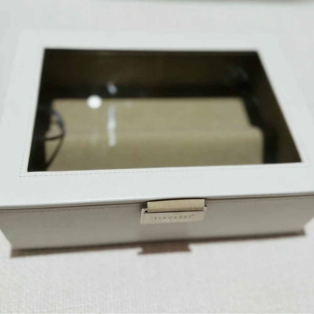 Stackers eyeglass case.